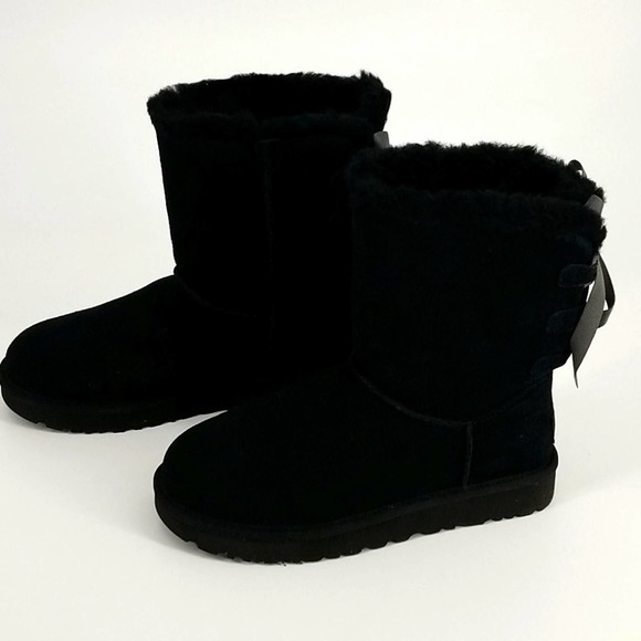 UGG Short Continuity Bow Black Boot for Women Size 6 New in Box - Picture 5 of 13